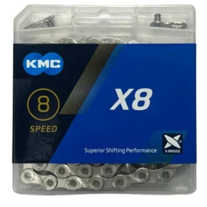 Ланцюг KMC X8 8 швидкостей хромований на білому фоні