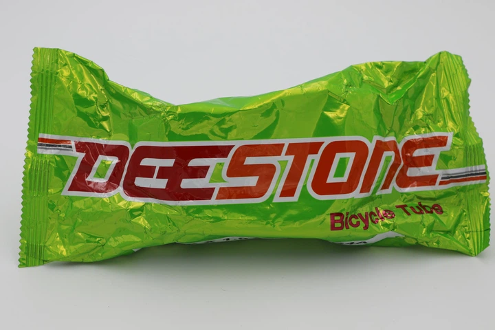 Камера Deestone 18x1.9/2.125 збоку